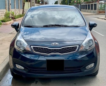 A venda Kia Rio de Mala