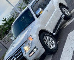 A venda Pajero Full Options