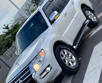 A venda Pajero Full Options