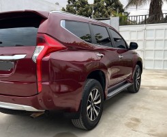A venda Mitsubishi Sportero Seminovo