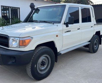 A venda Toyota Land Cruiser Hz