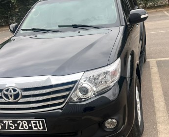 A venda Toyota Fortuner 2013