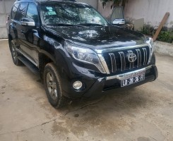 A venda Toyota Landcruiser Prado V6