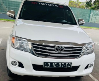 A venda Toyota Hilux Caixa Automática