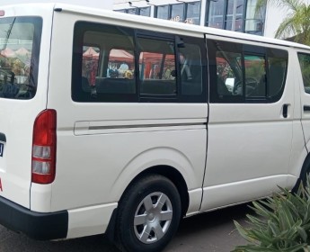 A venda Vende-se Toyota Hiace Quadradinho