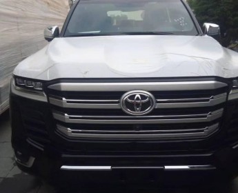 A venda LAND CRUISER 00KM VX TWIN TURBO I p