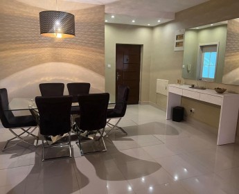 A venda Apartamento T3 mobilado, na Centralidade do Kilamba.