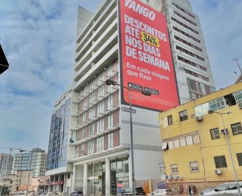 A venda Apartamento T2 duplex mobiliado, na Chicala, Edifício Kuilo Futa Atriu...