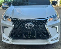 A venda Toyota Fortuner EXR Impecável p