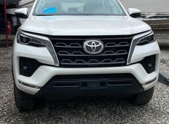 Toyota Fortuner Diesel 2022 00Km ln