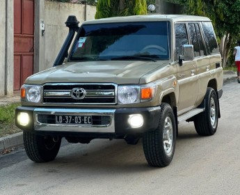 A venda Toyota Landcruiser Chefe Máquina disponível