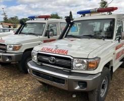 A venda LAND CRUISER 00KM 6 CILINDROS I ss