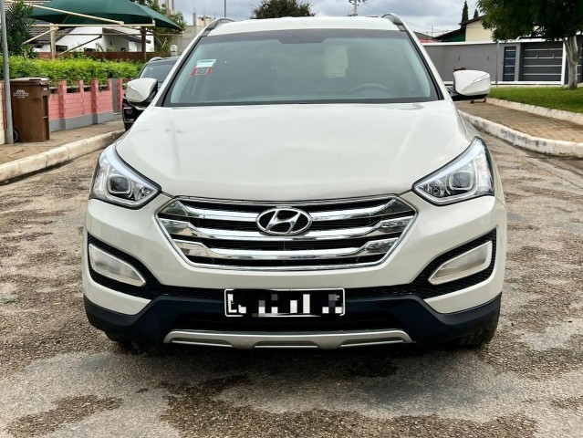 Hyundai Santa-fé disponível