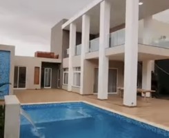 A venda Moradia T5 duplex de alto padrão no Boa vida ~c