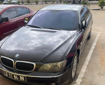 A venda BMW 740Li (v8) executivo