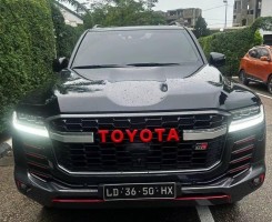 A venda LAND CRUISER LC300 VX TEIN FUL SPORT p