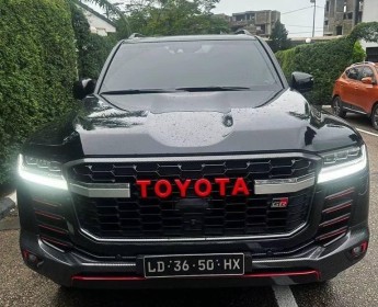 A venda LAND CRUISER LC300 VX TEIN FUL SPORT p
