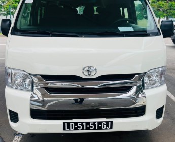 A venda Toyota Hiace G impecável r3
