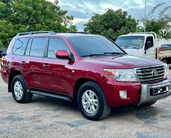 A venda LAND CRUISER VX V8 GASÓLEO J