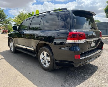 A venda Toyota Land Cruiser Gxr atualizado E cr