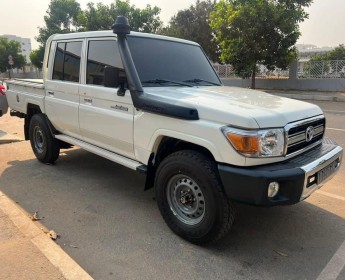 A venda Toyota Land Cruiser Hz cabine dupla mfh