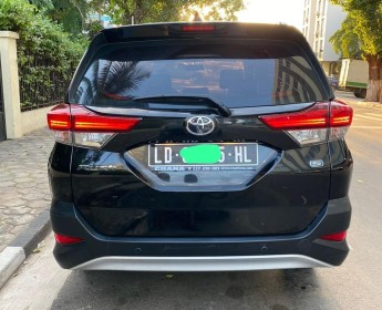 A venda Toyota Rush semi novinho r2