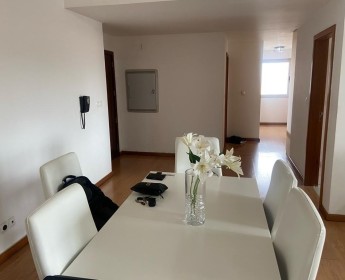 A venda Apartamento T2 no Talatona condomínio Diamante r3