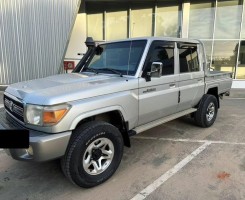 A venda Land Cruiser Cabine dupla F p