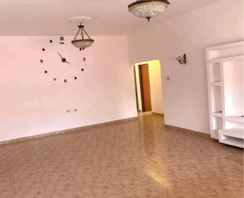 A venda Moradia T3 no Morro Bento em ruas asfaltadas adln