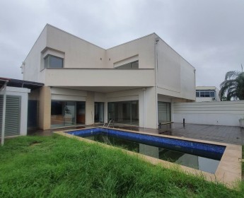 A venda Luxuosa vivenda V3 com piscina, no condomínio Dalm Residencial, Talato...