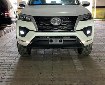 A venda Toyota Fortuner 2023 00Km diesel ln