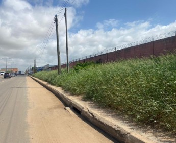 A venda Terreno de 01 hectare, na primeira linha, Benfica, Via Expressa.