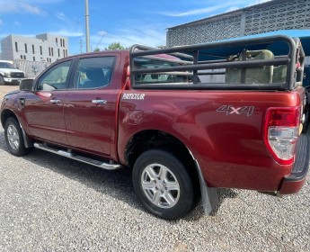 A venda Carrinha Ford XLT 2014 diesel cr