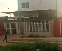 A venda ARRENDA - SE ESTABELECIMENTO COMERCIAL A BERA ESTRADA
