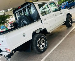 A venda Land Cruiser Gasolina cabine dupla kit novo r3
