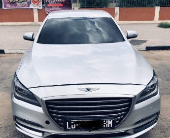 A venda Hyundai Genesis disponível