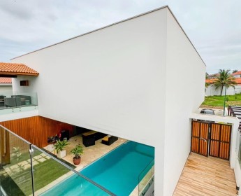 A venda Moradia T6 duplex no condomínio Baía Azul Talatona ~ c