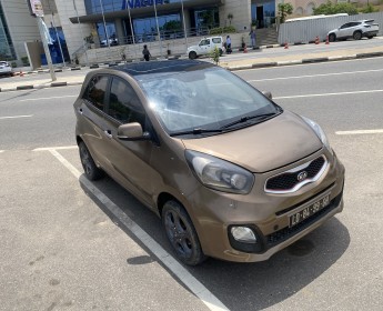A venda Kia Picanto limpo semi novo