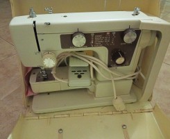 A venda Máquina de costura marca janone