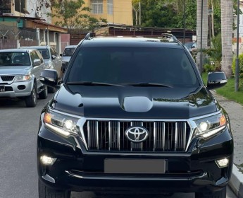 A venda Toyota Land Cruiser Prado