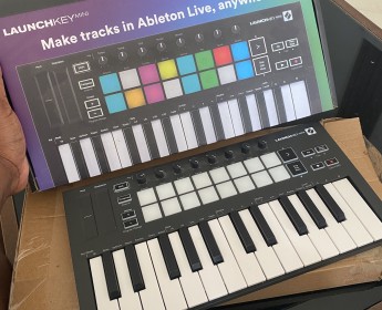 A venda Piano Mídi LaunchKey Mini