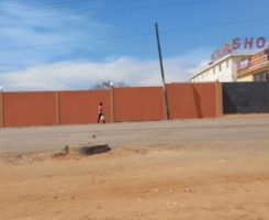 A venda Terreno de 4,5 hectares, adstrito ao Shopping Kilamba, Via Expressa.