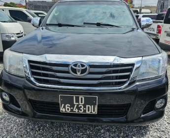 A venda Vende-se Toyota Hilux