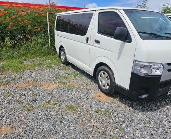 A venda Vende-se Toyota Hiace Quadradinho