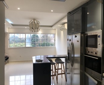 A venda Apartamento T1 Mutamba junto a Porsche