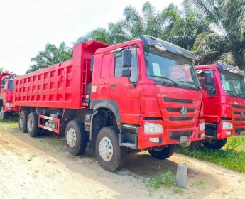 A venda Camião SinoTruck Basculante novo i mln