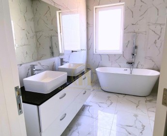 A venda Disponível para venda, Moradia Duplex T4 no Boa Vida