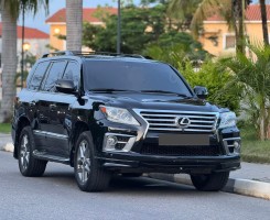 A venda LEXUS SUPER SPORT FULL