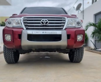 A venda TOYOTA LAND CRUISER VX V8