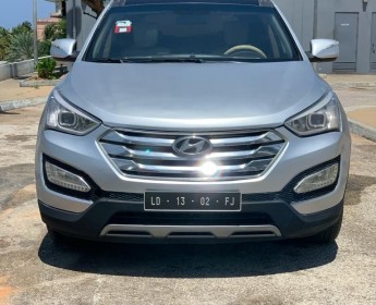 A venda Hyundai Santa-fe disponível